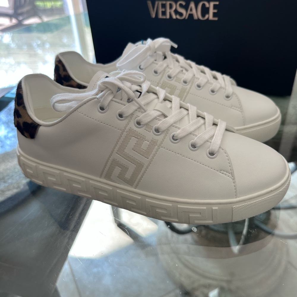 $695 New in Box Versace White Chic Greek Ladies Sneakers Animal Print sz 40 - Picture 13 of 16